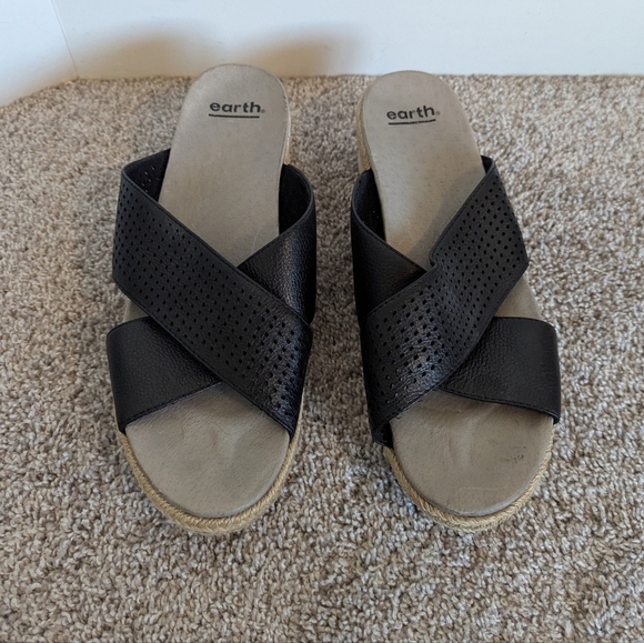 Earth Modena Marigold Black Leather Platform Sandal sz 11 - Picture 2 of 7